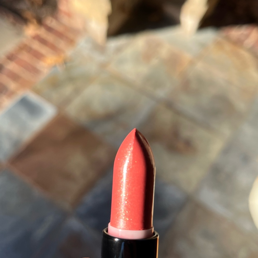 MAC Selena lipstick - Picture 2 of 7